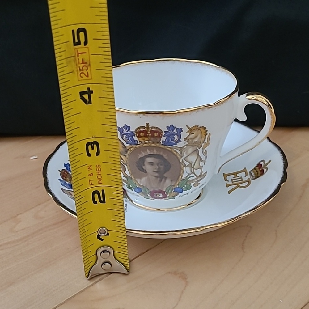 Vintage Queen Elizabeth II Coronation Commemorative Teacup and Saucer - Picture 7 of 7